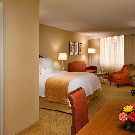 Toronto Airport Marriott Hotel Zewnętrze zdjęcie